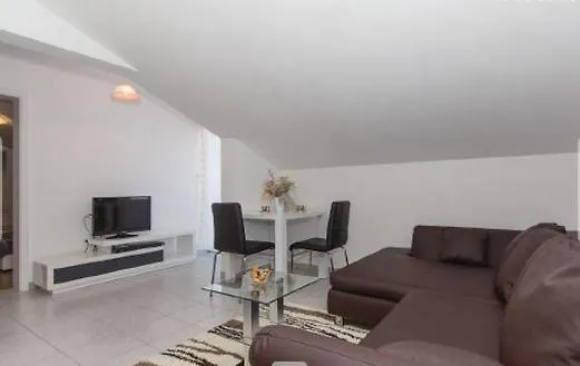 Apartments Villa Excellente Belvedere Pula 0*,